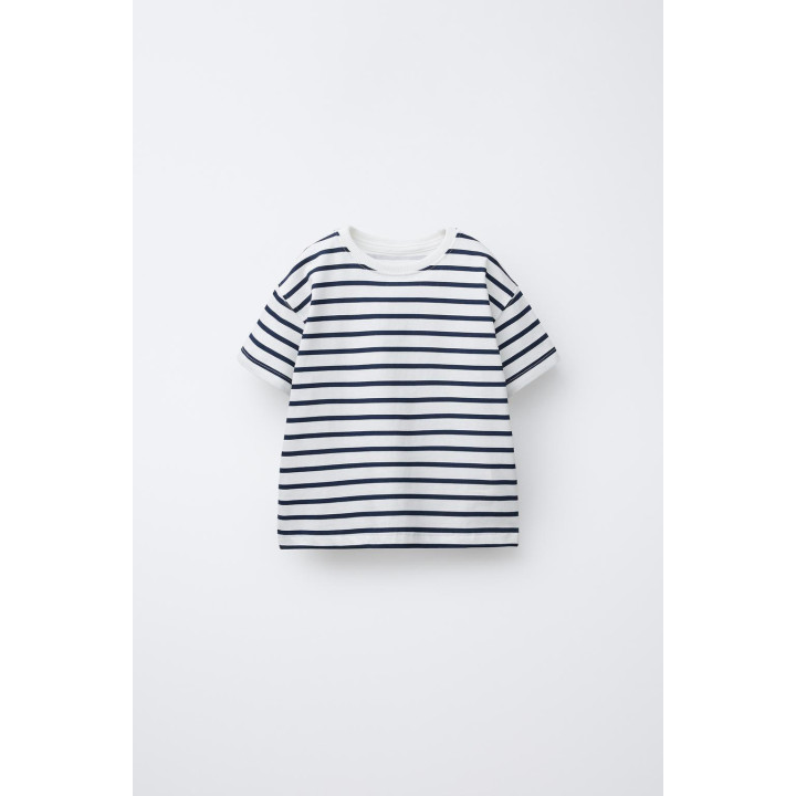 НАБОР ИЗ ТРЕХ ОДНОТОННЫХ ФУТБОЛОК И ФУТБОЛОК В ПОЛОСКУ