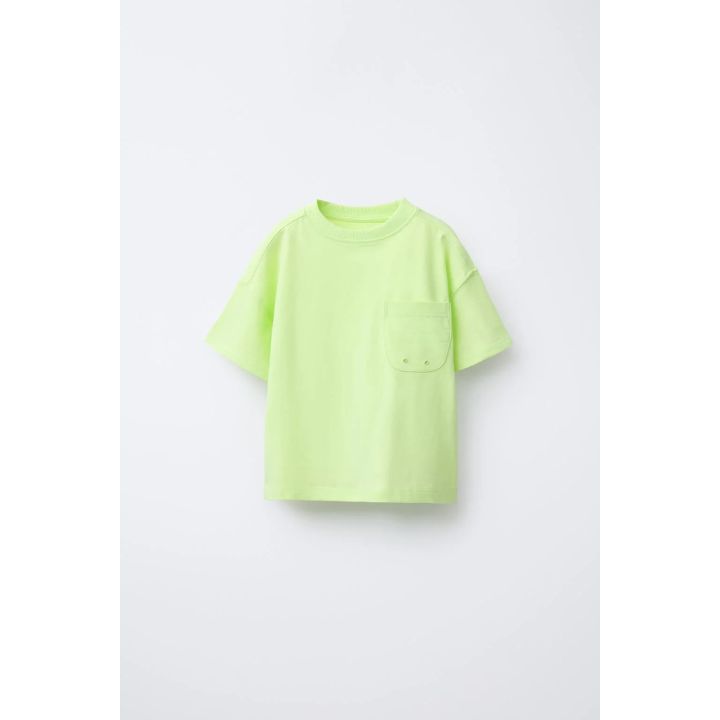 ОДНОТОННАЯ ФУТБОЛКА С КАРМАНОМ