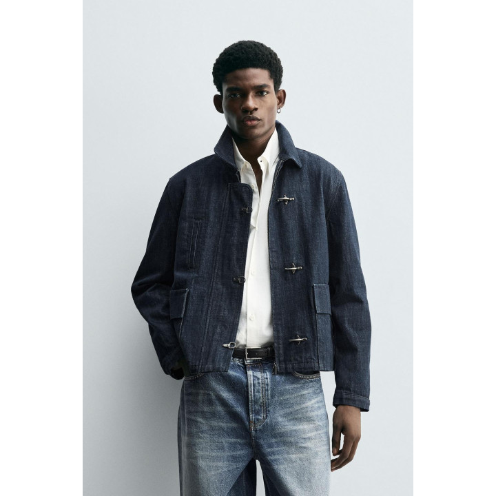 ДЖИНСОВАЯ КУРТКА С АЛАМАРАМИ