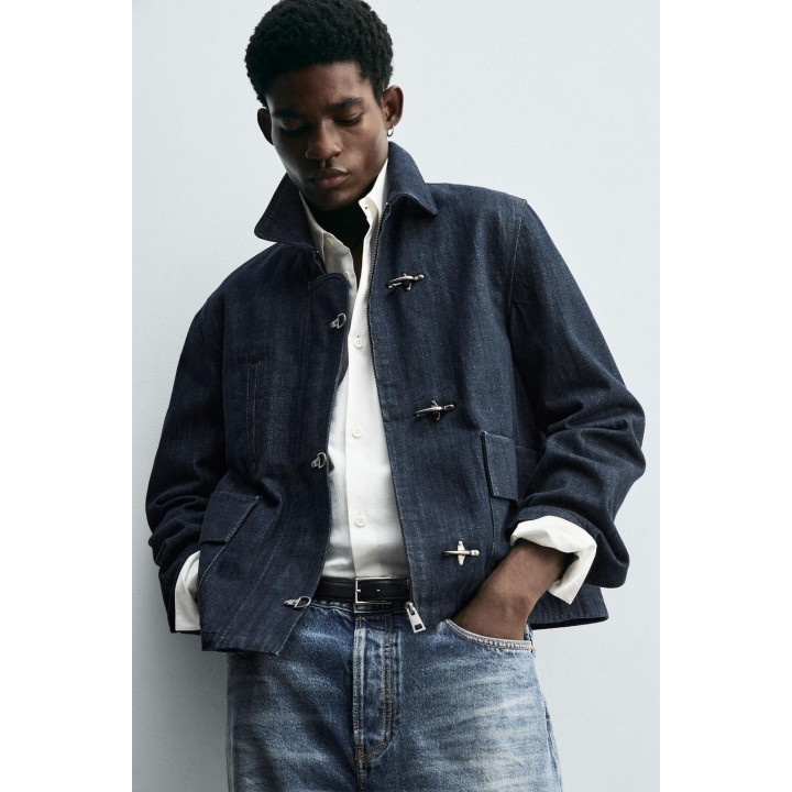 ДЖИНСОВАЯ КУРТКА С АЛАМАРАМИ