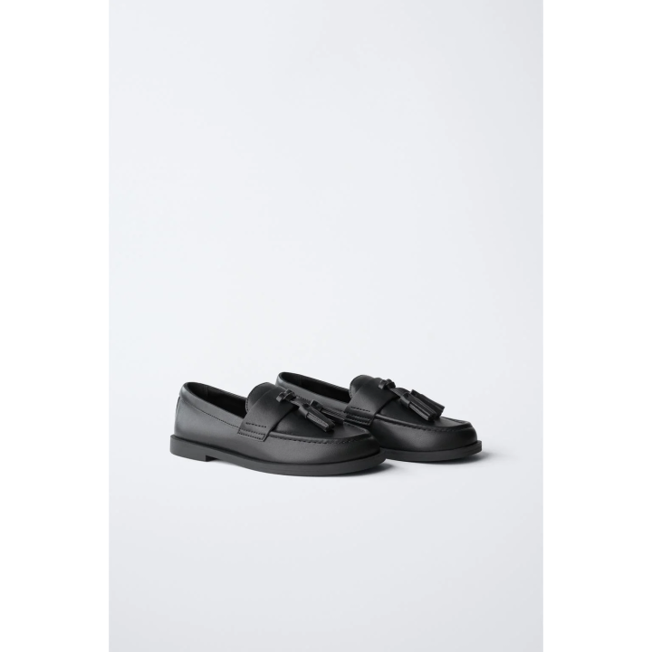 ЛОФЕРЫ С КИСТОЧКАМИ