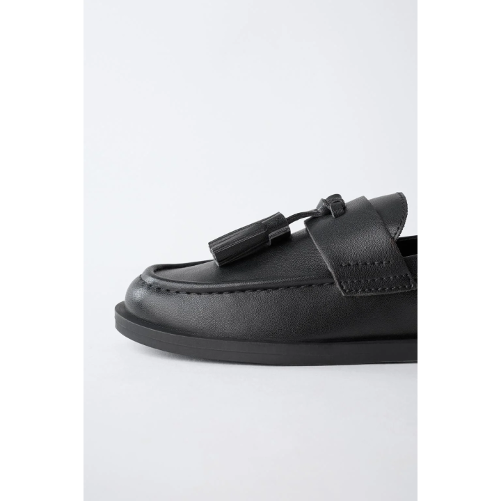 ЛОФЕРЫ С КИСТОЧКАМИ