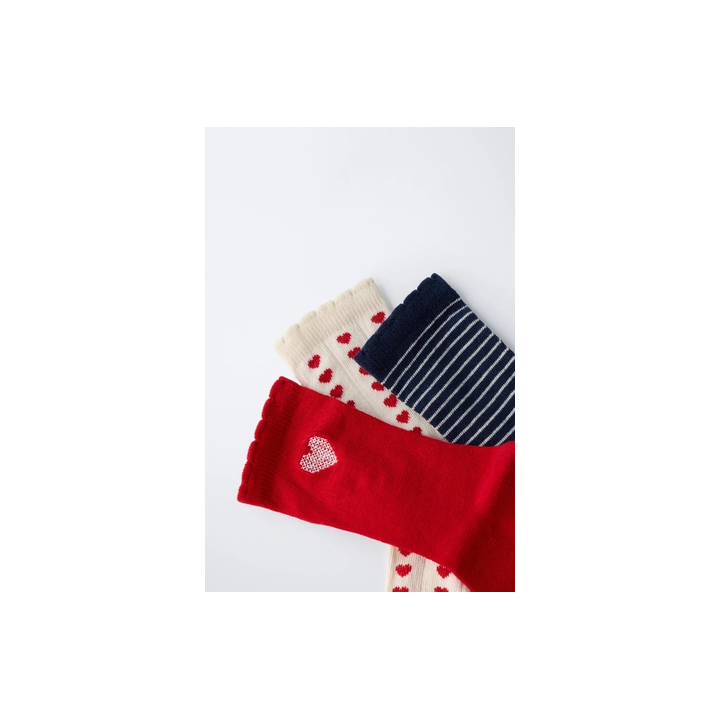 НАБОР ИЗ ТРЕХ ПАР НОСКОВ В ПОЛОСКУ И С ПРИНТОМ «СЕРДЦА»