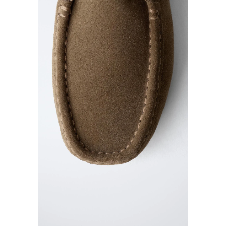 КОЖАНЫЕ ТУФЛИ С ДЕКОРАТИВНОЙ ПРОСТРОЧКОЙ