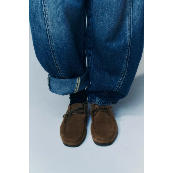 КОЖАНЫЕ ТУФЛИ С ДЕКОРАТИВНОЙ ПРОСТРОЧКОЙ