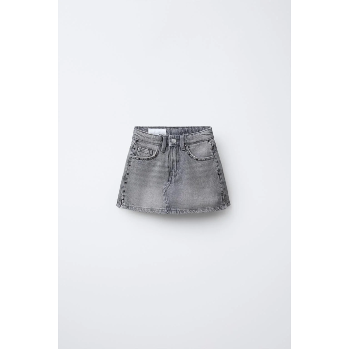 ДЖИНСОВАЯ ЮБКА-ШОРТЫ С ЗАКЛЕПКАМИ