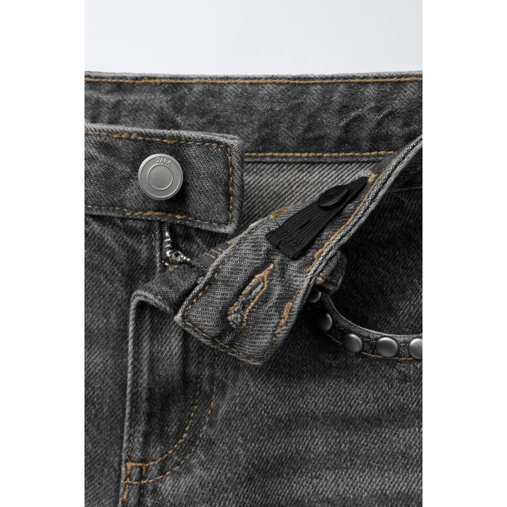 ДЖИНСЫ STRAIGHT С ЗАКЛЕПКАМИ