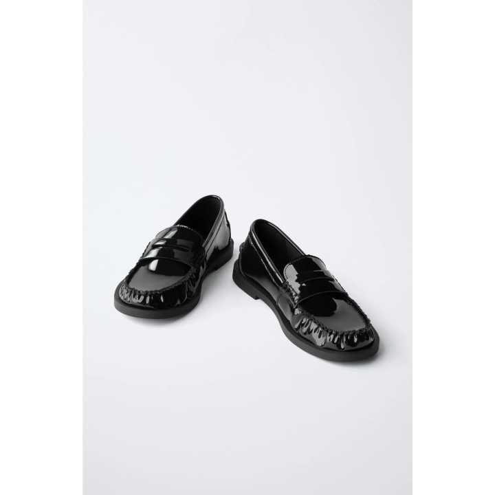 ЛАКИРОВАННЫЕ ЛОФЕРЫ