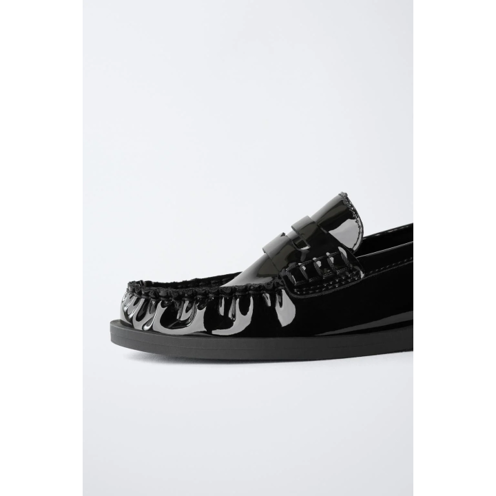 ЛАКИРОВАННЫЕ ЛОФЕРЫ