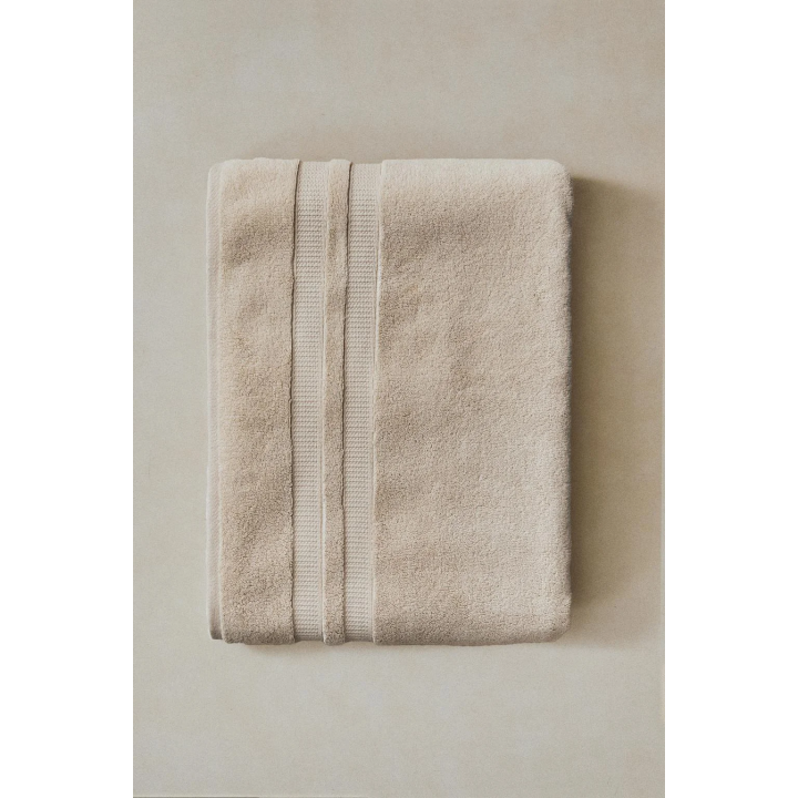 EXTRA SOFT DOUBLE BORDER BATH TOWEL