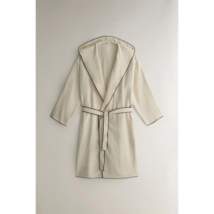 COTTON BATHROBE WITH OVERLOCK (320 GXM²)