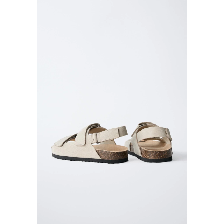 ЗАМШЕВЫЕ САНДАЛИИ