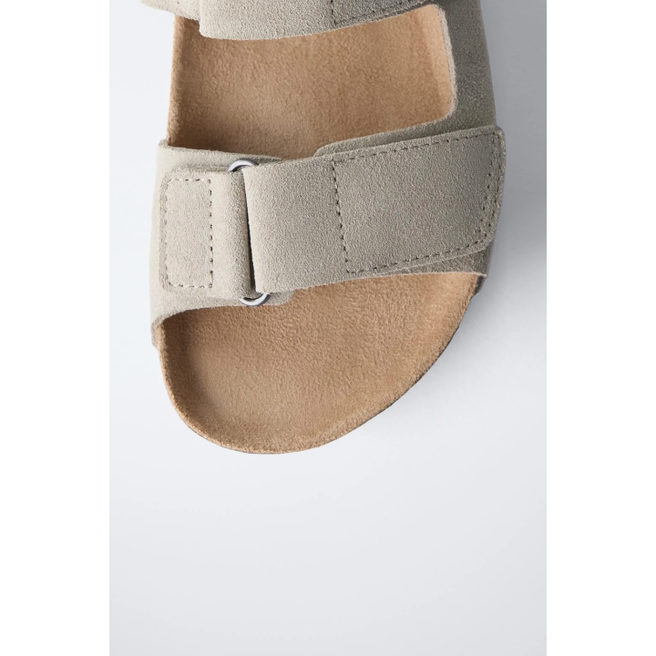 ЗАМШЕВЫЕ САНДАЛИИ