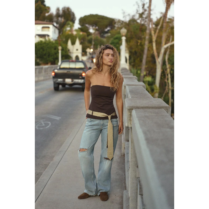 ТОП БЕЗ БРЕТЕЛЕЙ С РЕМНЕМ-ГАЛСТУКОМ