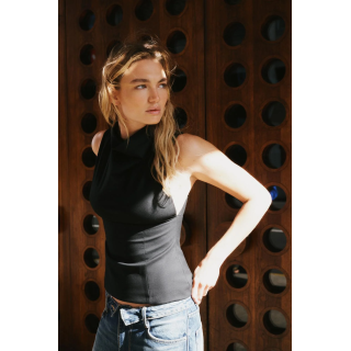 ТОП С ДРАПИРОВАННЫМ ВОРОТНИКОМ