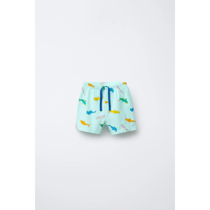 Пижама с футболкой и бермудами с акульим принтом на 2-6 лет