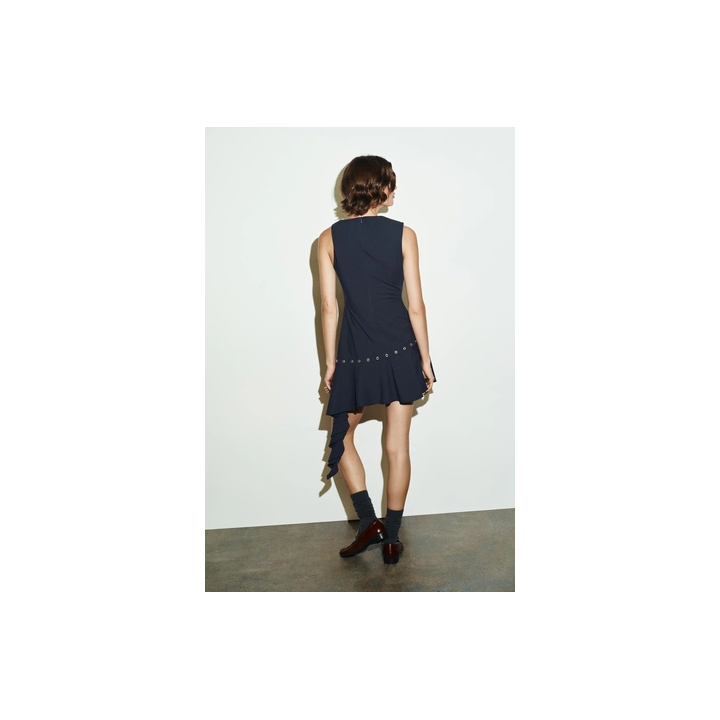 КОРОТКОЕ АСИММЕТРИЧНОЕ ПЛАТЬЕ С ЗАКЛЕПКАМИ