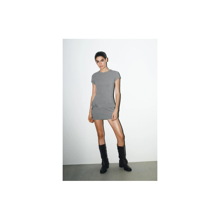 КОРОТКОЕ ПЛАТЬЕ С РЕМНЕМ