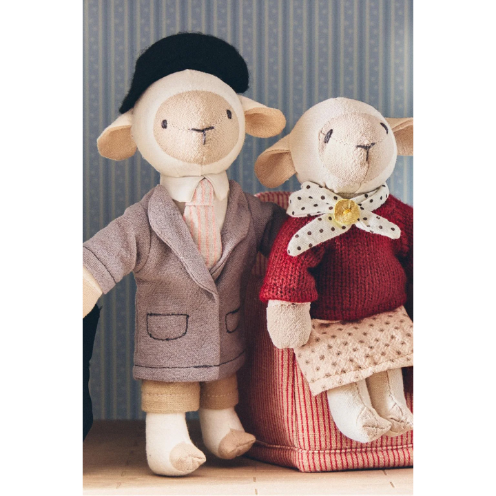 Детский набор мягких игрушек с семьей овечек