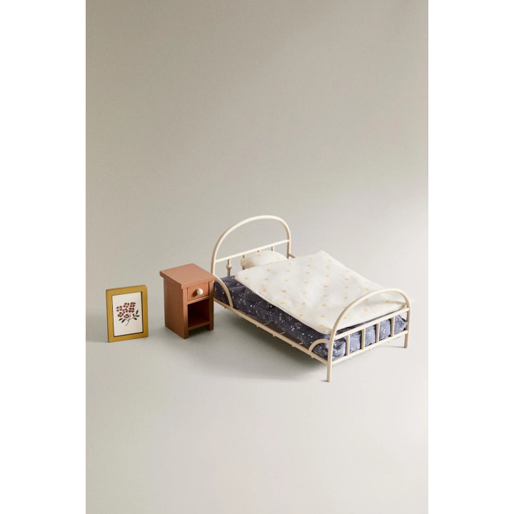 Набор мебели для спальни в домике для кукол