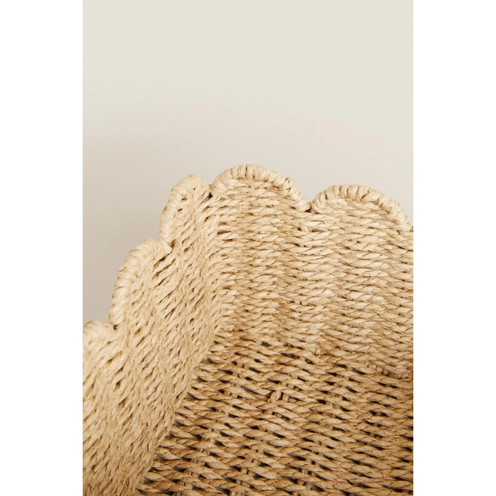 SMALL SCALLOPED BASKET