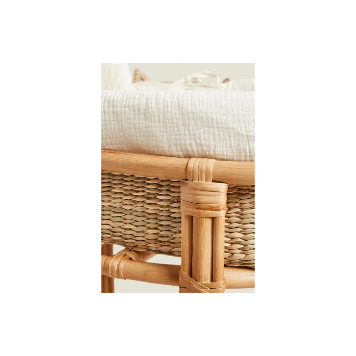 RATTAN MOSES BASKET