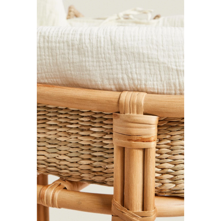 RATTAN MOSES BASKET