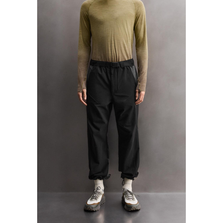 БРЮКИ ИЗ КОМБИНИРОВАННОЙ ВЫСОКОТЕХНОЛОГИЧНОЙ ТКАНИ С РЕМНЕМ