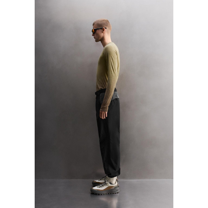 БРЮКИ ИЗ КОМБИНИРОВАННОЙ ВЫСОКОТЕХНОЛОГИЧНОЙ ТКАНИ С РЕМНЕМ