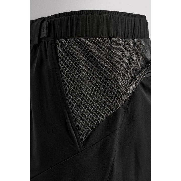 БРЮКИ ИЗ КОМБИНИРОВАННОЙ ВЫСОКОТЕХНОЛОГИЧНОЙ ТКАНИ С РЕМНЕМ