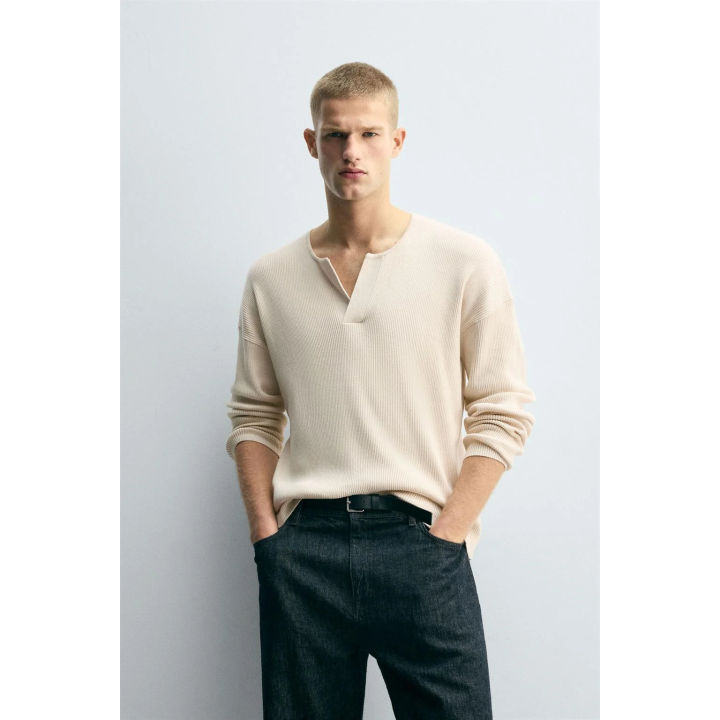 TEXTURED RELAXED FIT SWEATER