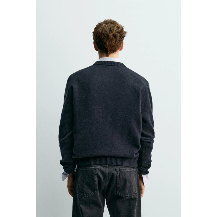 ШЕРСТЯНОЙ СВИТЕР С V-ОБРАЗНЫМ ВЫРЕЗОМ AARON LEVINE X ZARA