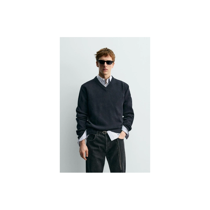 ШЕРСТЯНОЙ СВИТЕР С V-ОБРАЗНЫМ ВЫРЕЗОМ AARON LEVINE X ZARA