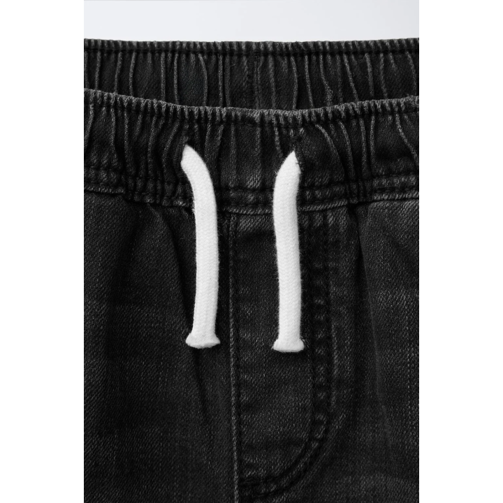 ДЖИНСОВЫЕ ШОРТЫ СВОБОДНОГО КРОЯ