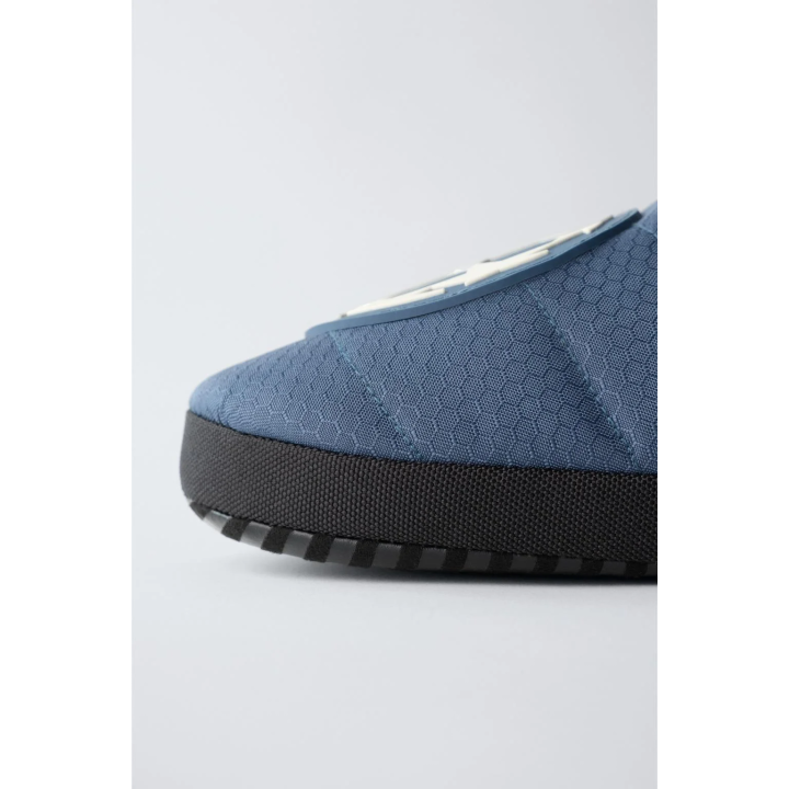 ДОМАШНИЕ ТАПОЧКИ UEFA CHAMPIONS LEAGUE ®