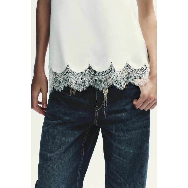 АТЛАСНЫЙ ТОП-БАНДО С КРУЖЕВОМ