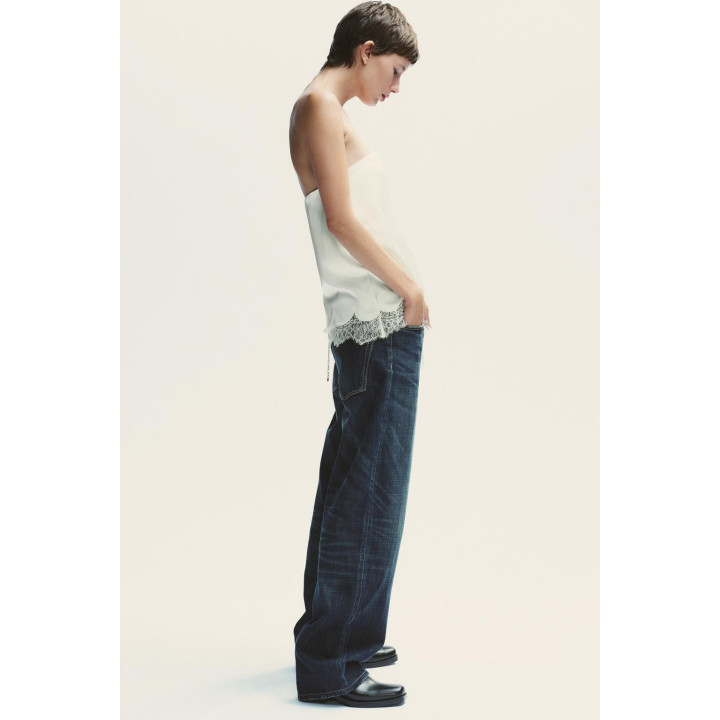 АТЛАСНЫЙ ТОП-БАНДО С КРУЖЕВОМ