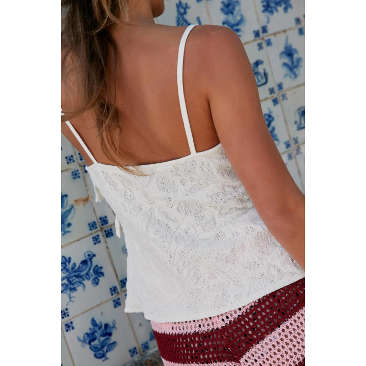 ТРИКОТАЖНЫЙ ТОП С ЖАККАРДОМ