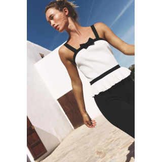 ТРИКОТАЖНАЯ ФУТБОЛКА В РУБЧИК С БАНТОМ