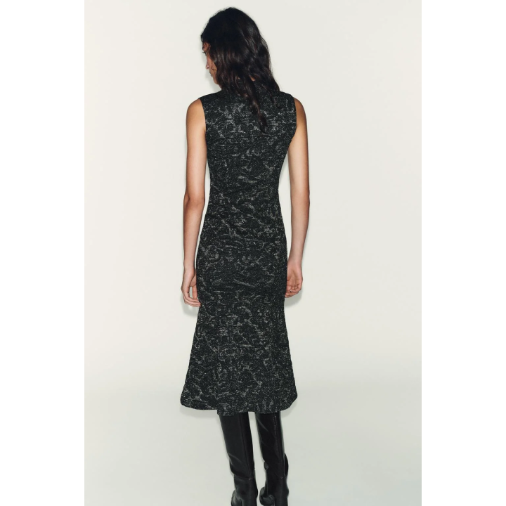 ПЛАТЬЕ ИЗ ЖАККАРДА С МЕТАЛЛИЗИРОВАННОЙ НИТЬЮ