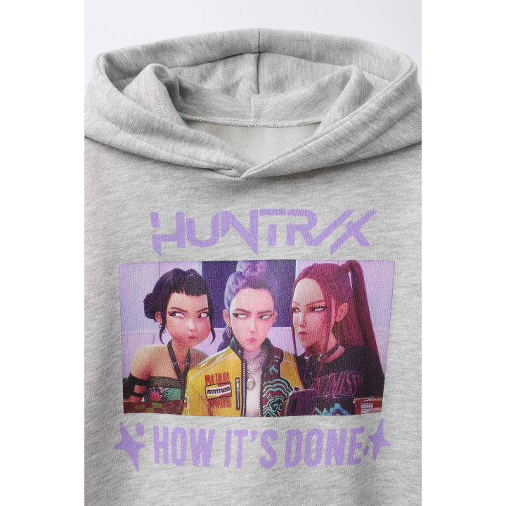 ХУДИ С ПРИНТОМ KPOP DEMON HUNTERS™ NETFLIX ©