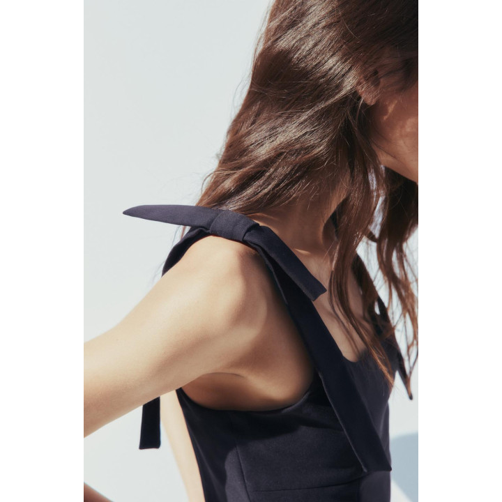 ТОП ИЗ ЭЛАСТИЧНОЙ ТАКНИ С БАНТАМИ