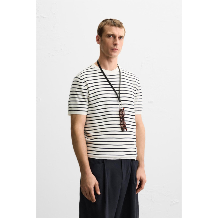 Футболка из вязаного трикотажа flowing knit