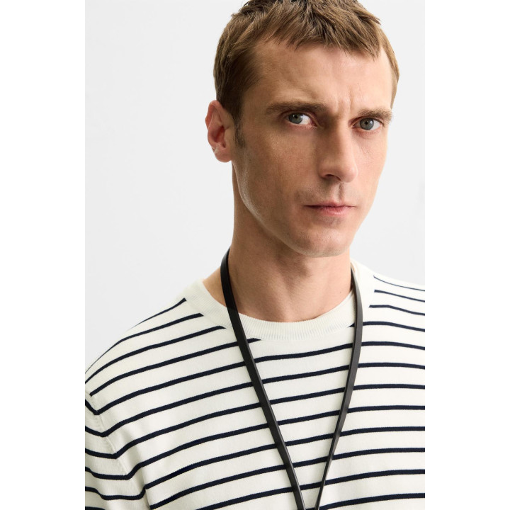 Футболка из вязаного трикотажа flowing knit