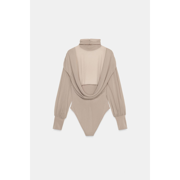 Боди из горгетты с деталями на спине