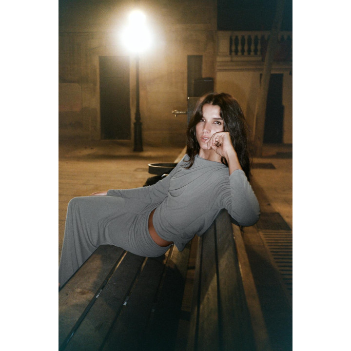 ТОП СО СБОРКАМИ, ОТКРЫТОЙ СПИНОЙ И УКРАШЕНИЕМ