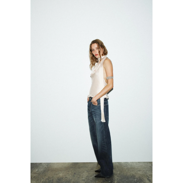 АТЛАСНЫЙ ТОП С ГОРЛОВИНОЙ ХАЛТЕР И БАХРОМОЙ