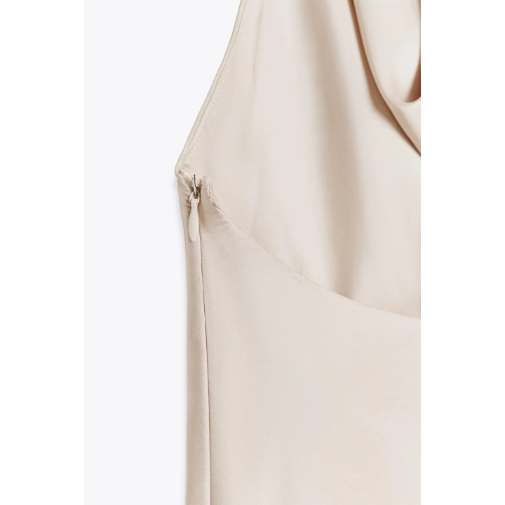 АТЛАСНЫЙ ТОП С ГОРЛОВИНОЙ ХАЛТЕР И БАХРОМОЙ