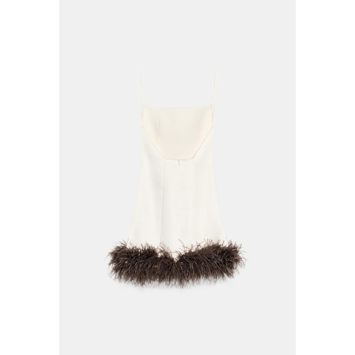 Платье из атласа с перьями