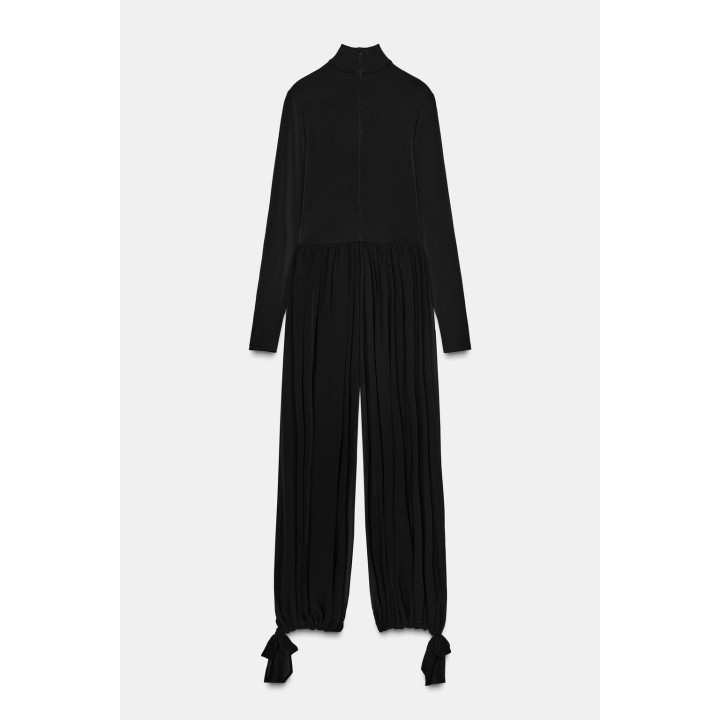 Комбинированный комбинезон объемного кроя